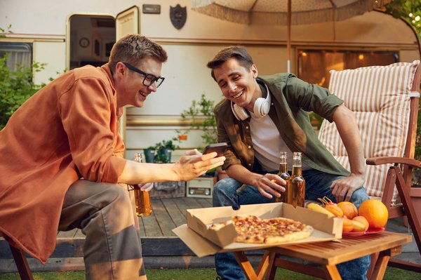 Vacances camping : pourquoi choisir Les Ourmes à Hourtin ?