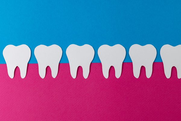 Comment les cliniques dentaires traitent-elles les maladies des gencives ?