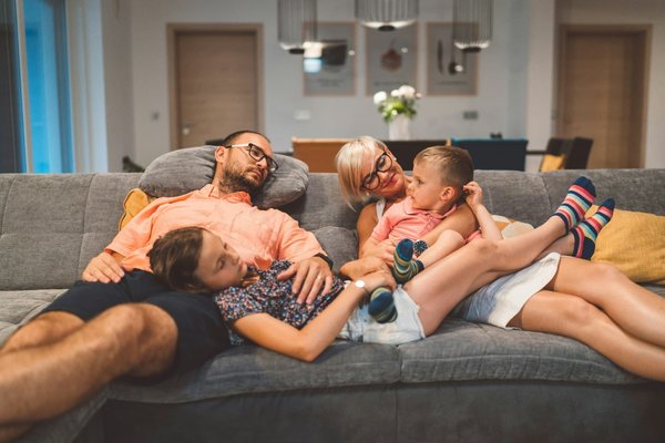 Guide ultime pour choisir le canapé panoramique parfait pour des réunions en famille