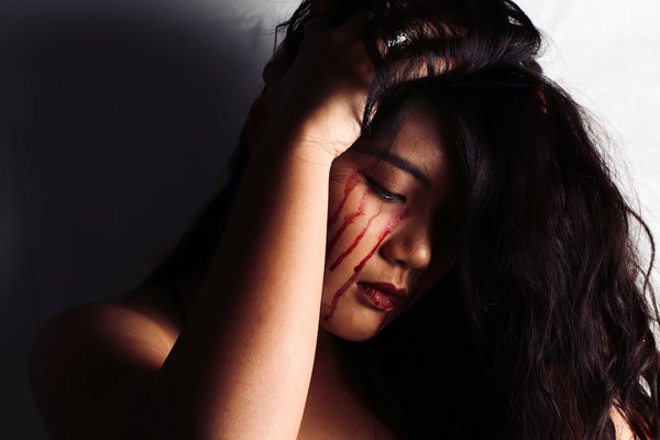 Est-ce que pleurer donne des rides ?